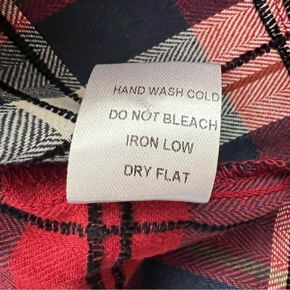 Mable Women’s Oversized Plaid Shirt.